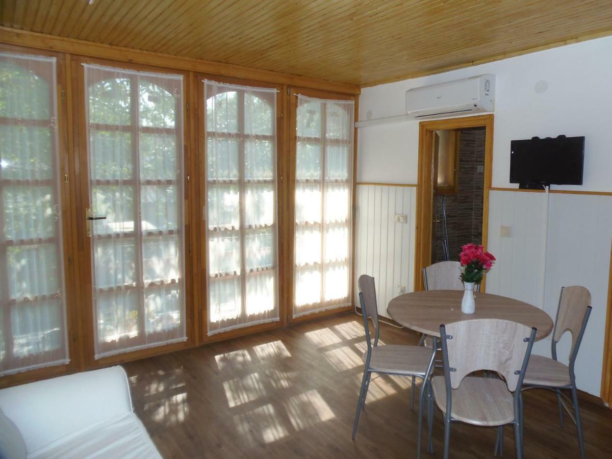 Hovirag Apartman 2 Hajduszoboszlo Luaran gambar